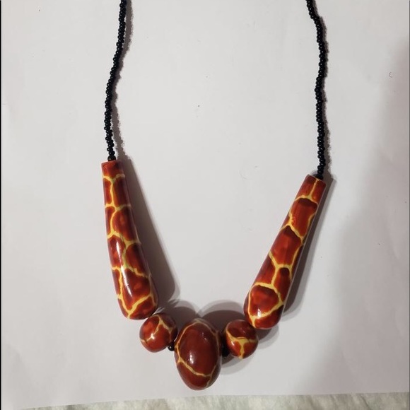 Giraffe print large  beaded necklace - Picture 2 of 2